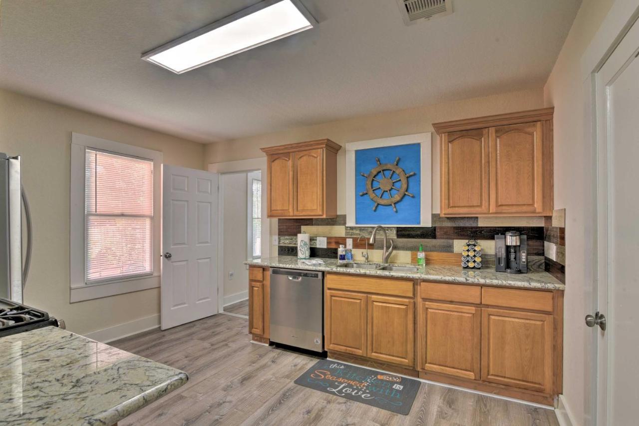 Bright Galveston Bungalow Half Mi To Pleasure Pier Экстерьер фото