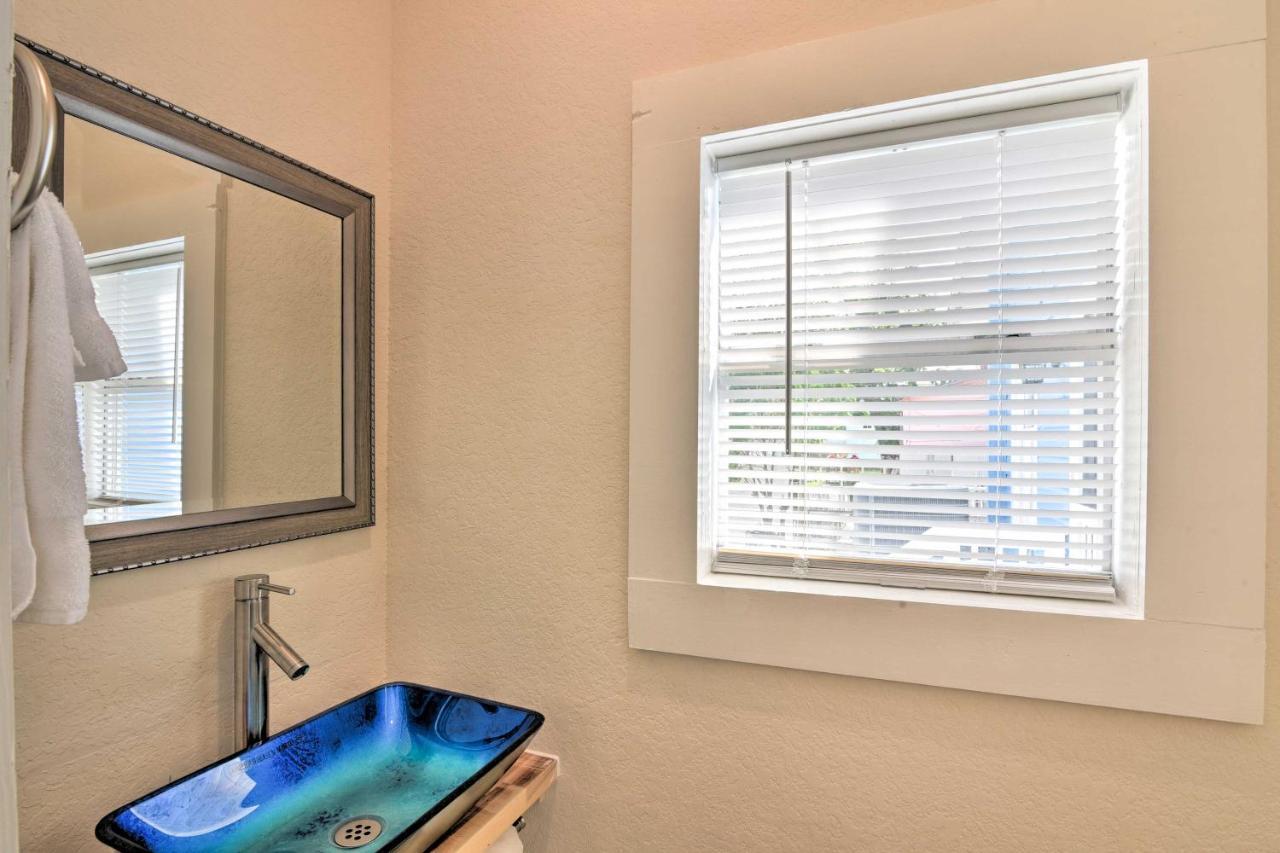 Bright Galveston Bungalow Half Mi To Pleasure Pier Экстерьер фото