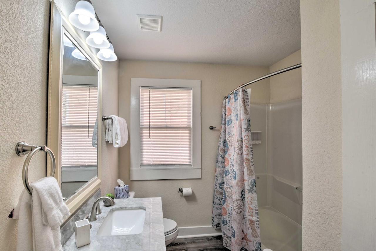 Bright Galveston Bungalow Half Mi To Pleasure Pier Экстерьер фото