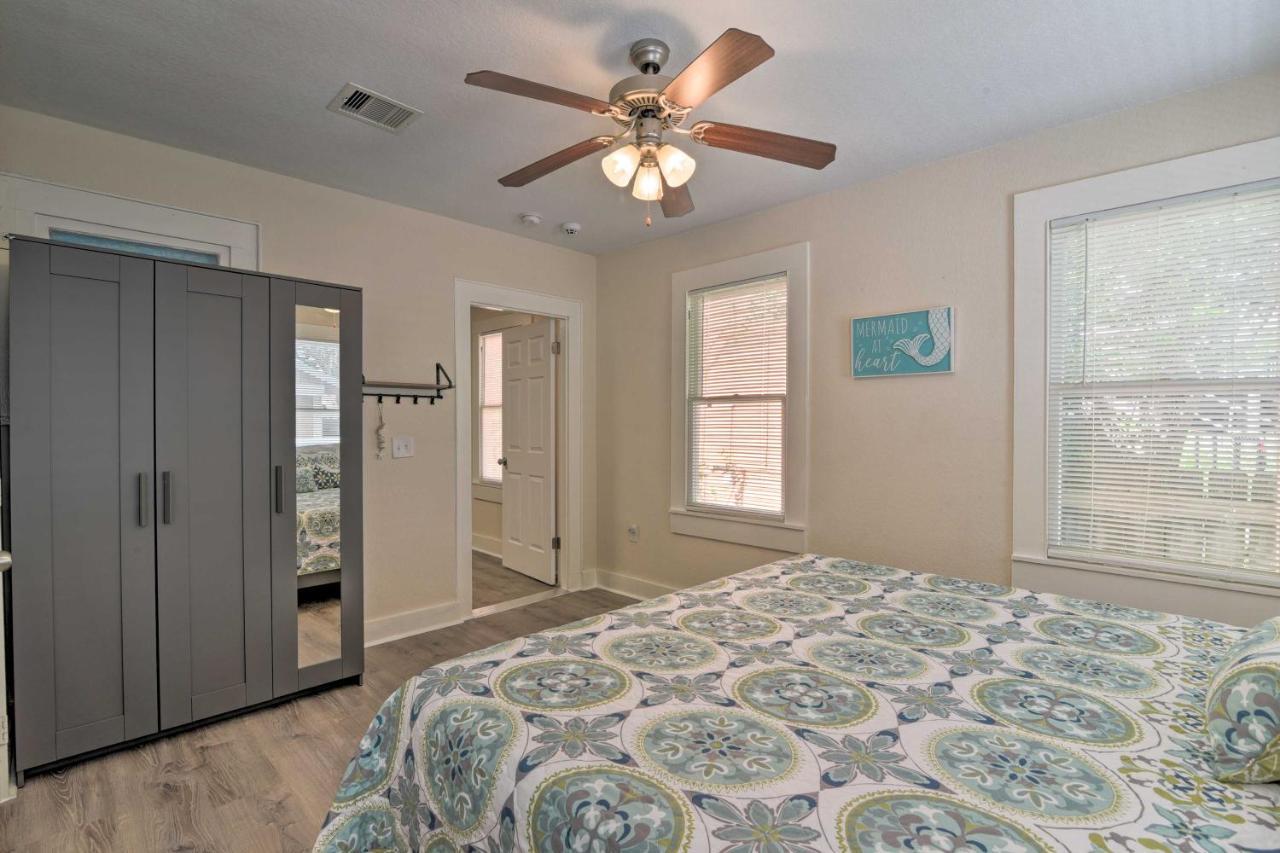Bright Galveston Bungalow Half Mi To Pleasure Pier Экстерьер фото